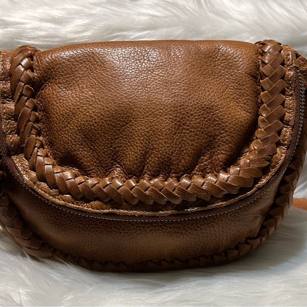 LATICO NJ USA Basil Handcrafted Full Grain Leather Fold Over Crossbody Bag - Picture 3 of 15